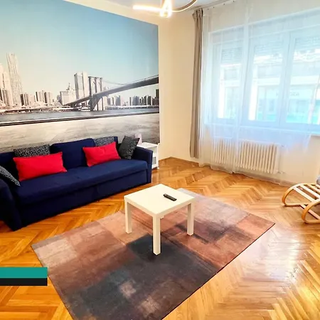 Little New York West Side Apartman *