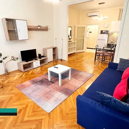 Little New York West Side Apartman *