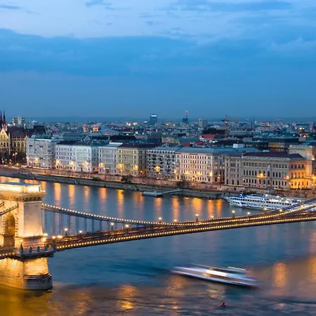 Little New York West Side Apartman