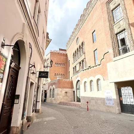 Little New York West Side Budapest