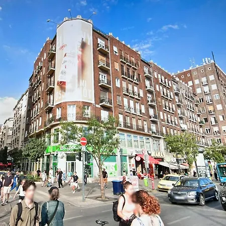 Little New York West Side Apartman