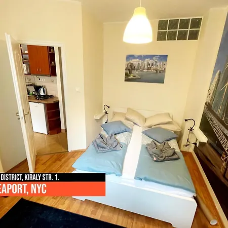 Little New York West Side Apartman