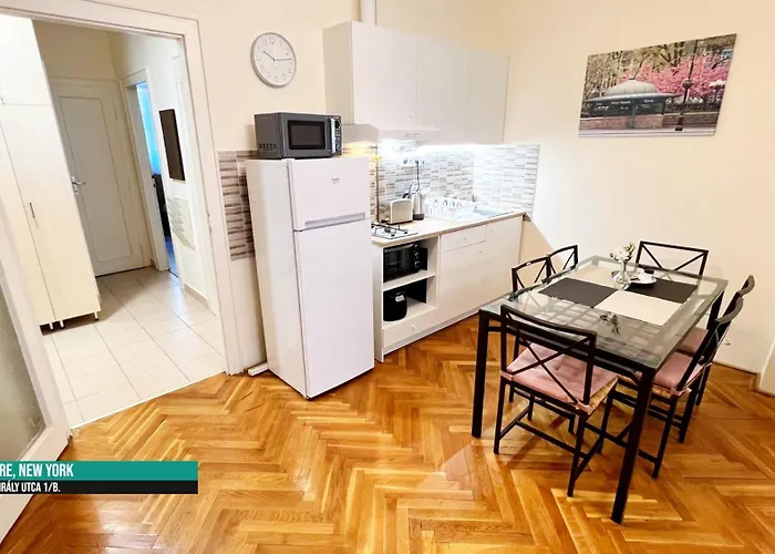 Little New York West Side Budapest